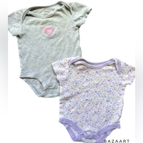 0-3 Month Girls Short Sleeve Diaper Shirts/Onesies Bundle - Picture 3 of 5